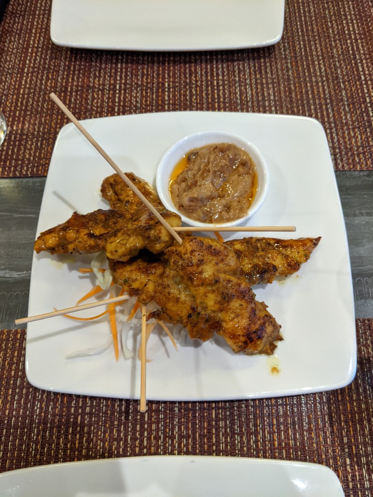 chicken sate with peanut sauce