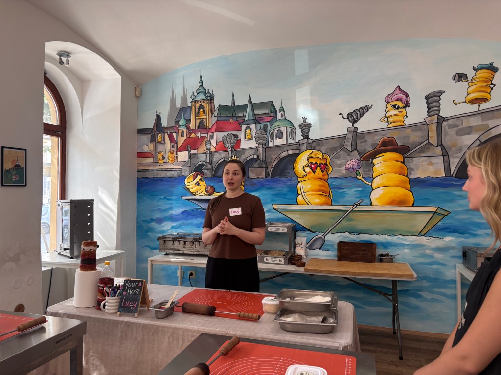 trdelník chimney cake making class in Prague