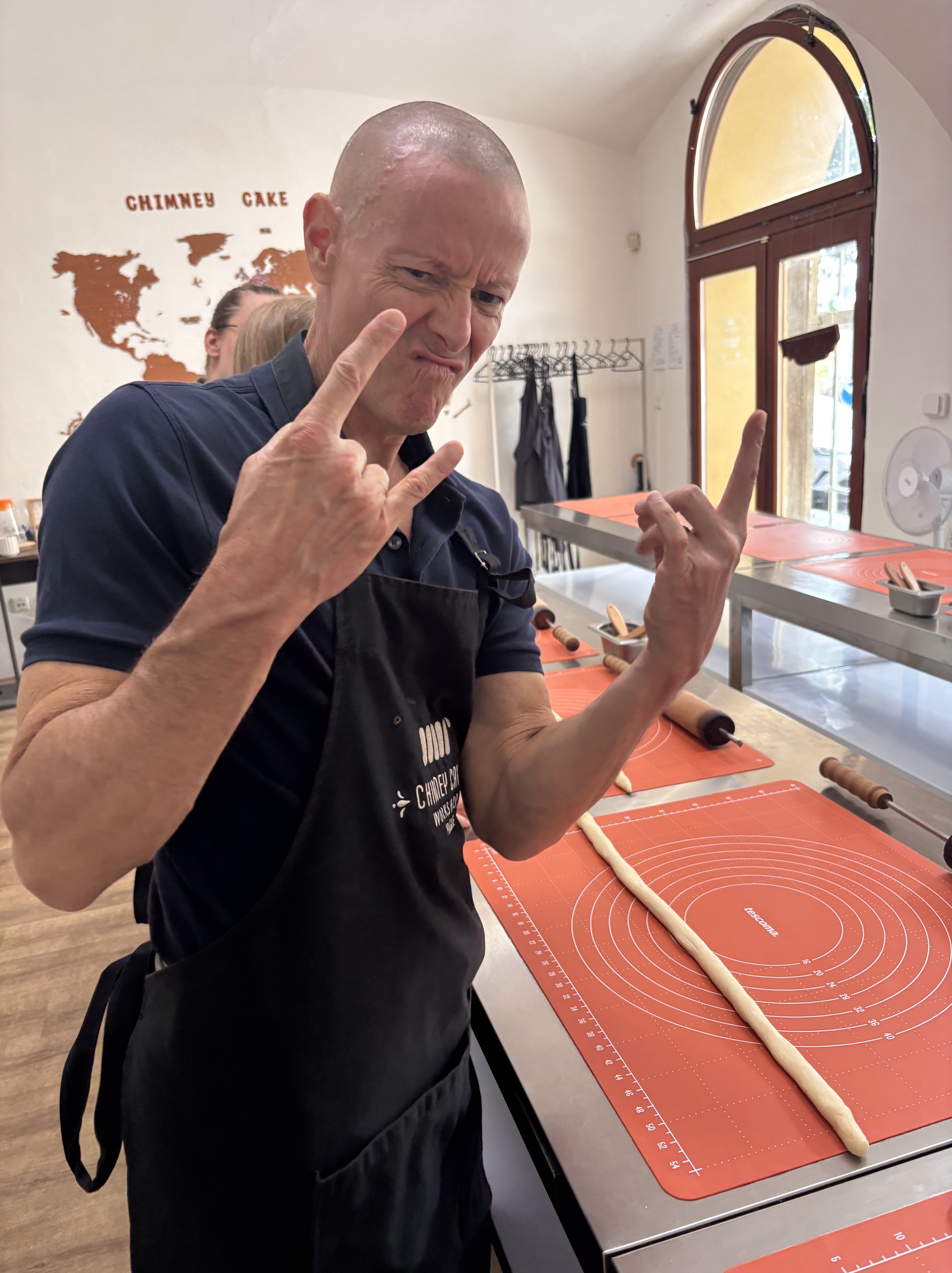 trdelník chimney cake making class in Prague