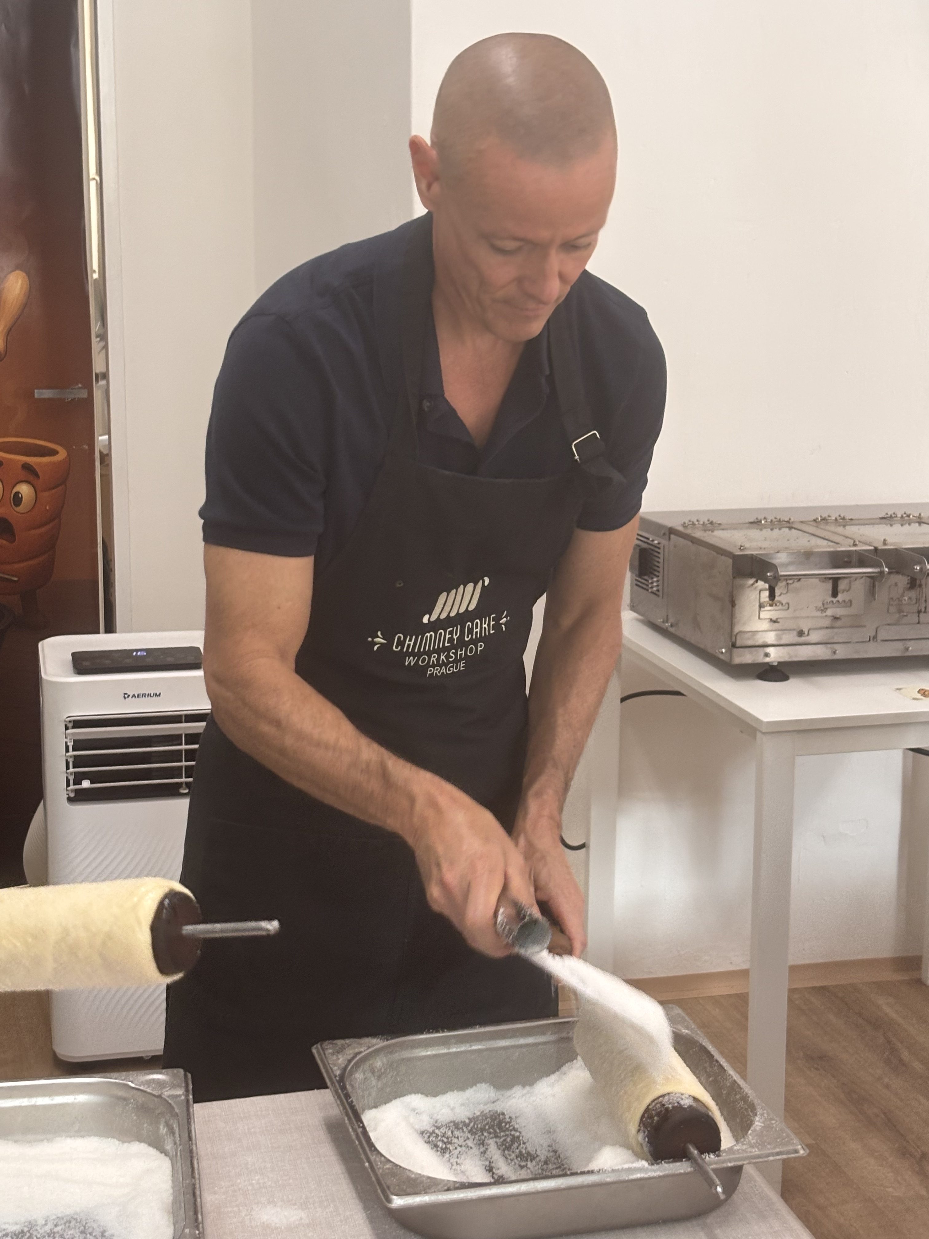 trdelník chimney cake making class in Prague