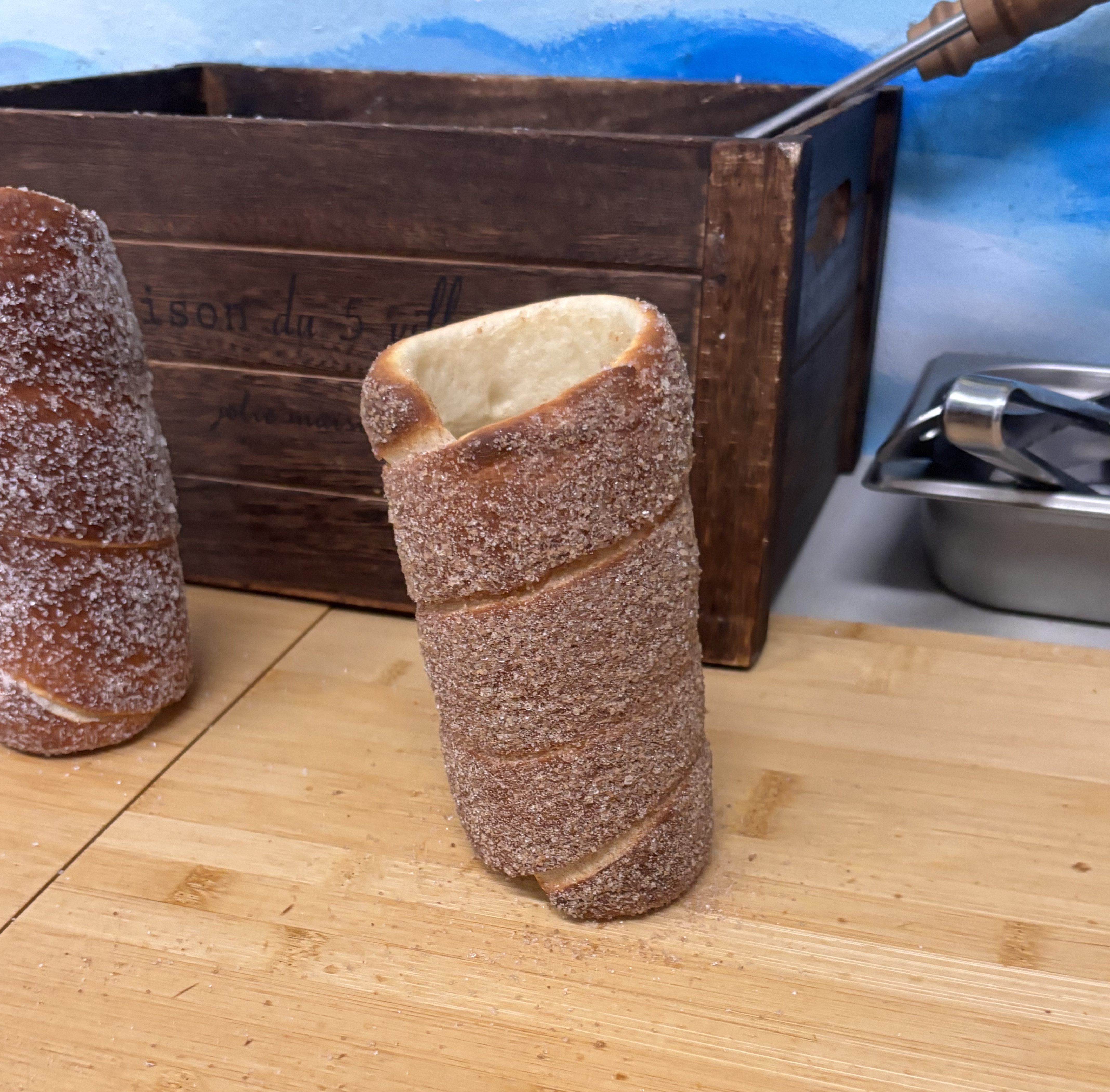 trdelník chimney cake making class in Prague